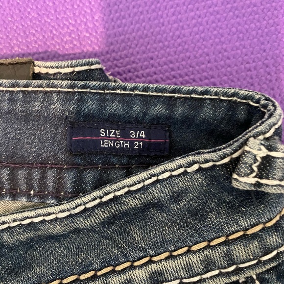 Jean capris - Picture 4 of 5